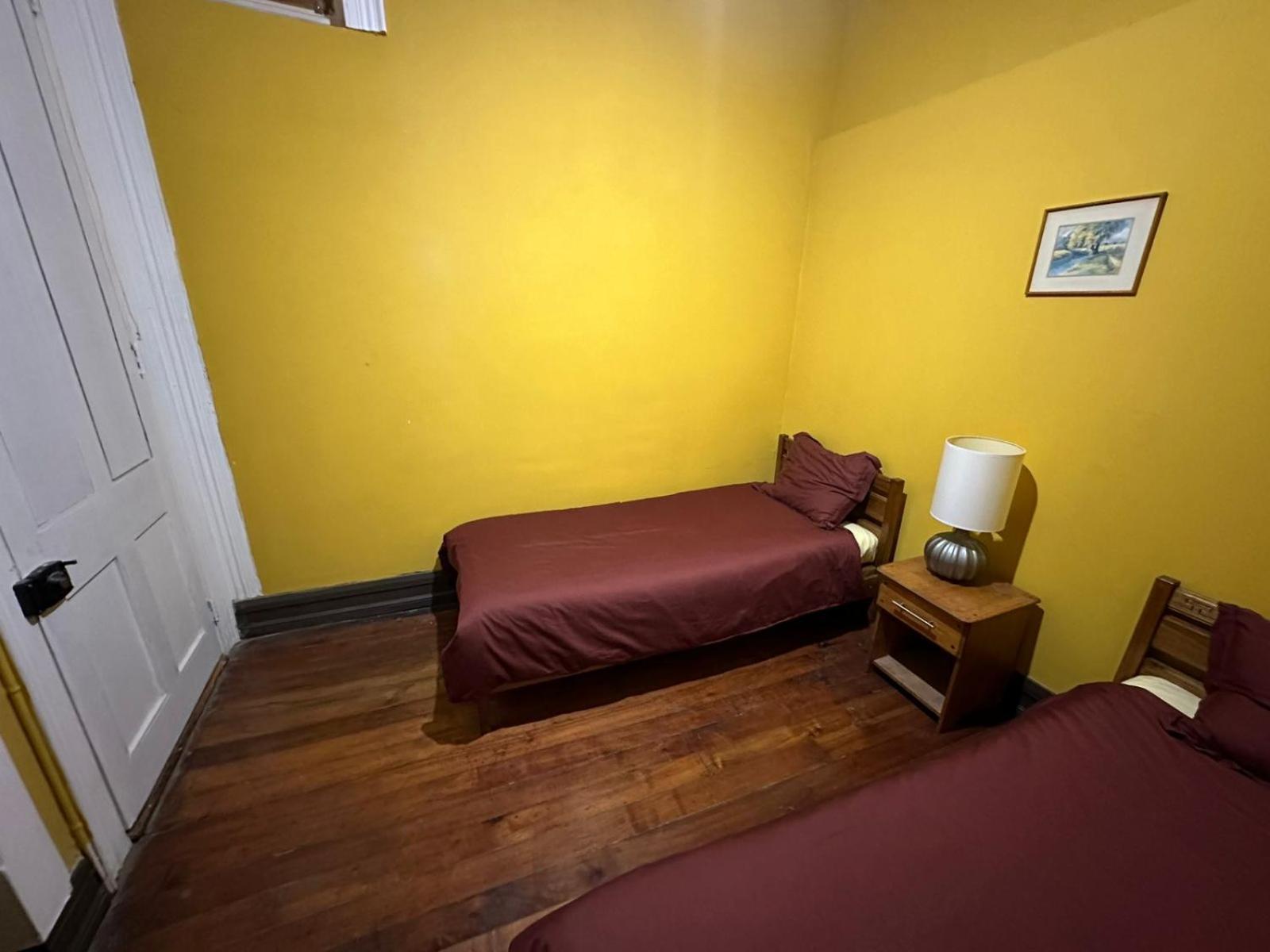 Das Gelbe Haus Hotell Valparaíso Exteriör bild