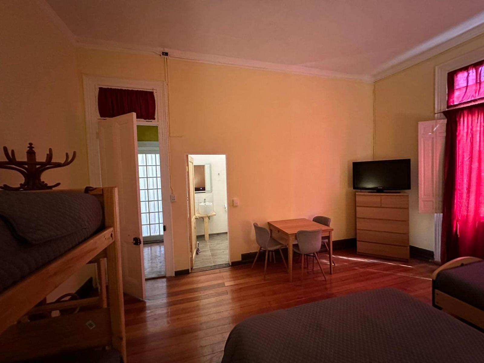 Das Gelbe Haus Hotell Valparaíso Exteriör bild