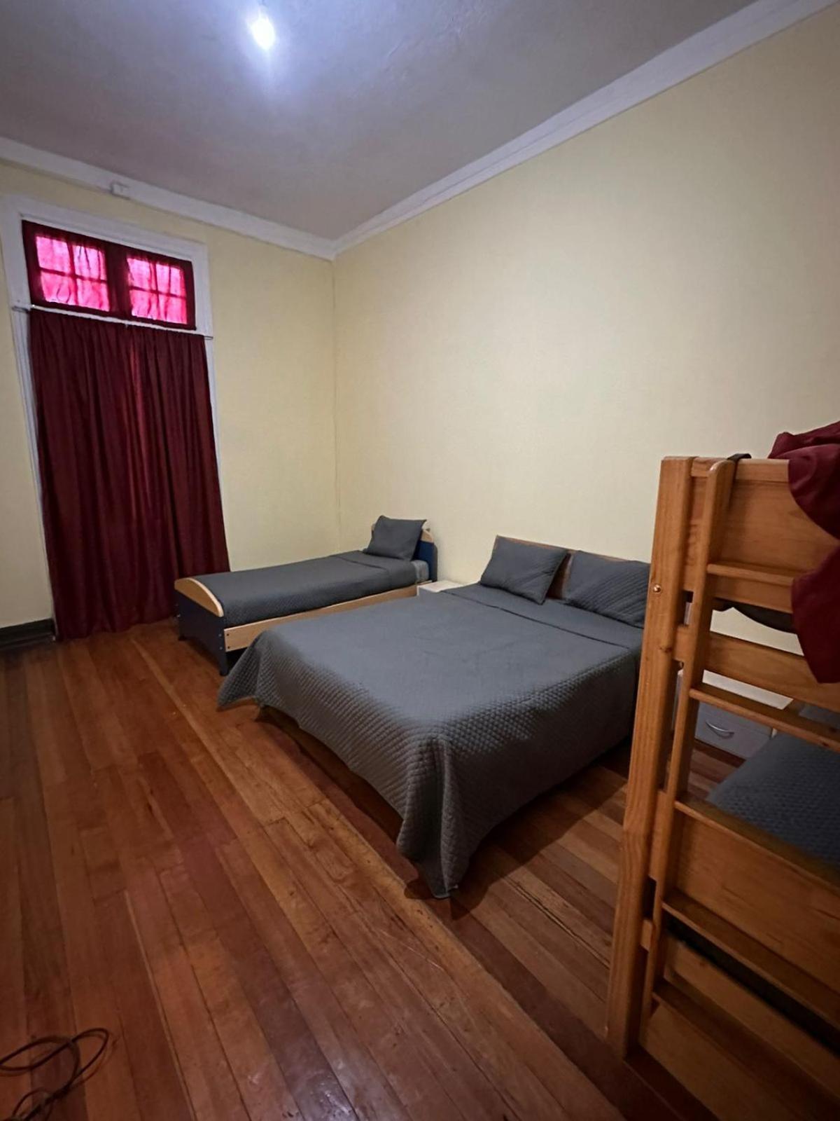 Das Gelbe Haus Hotell Valparaíso Exteriör bild